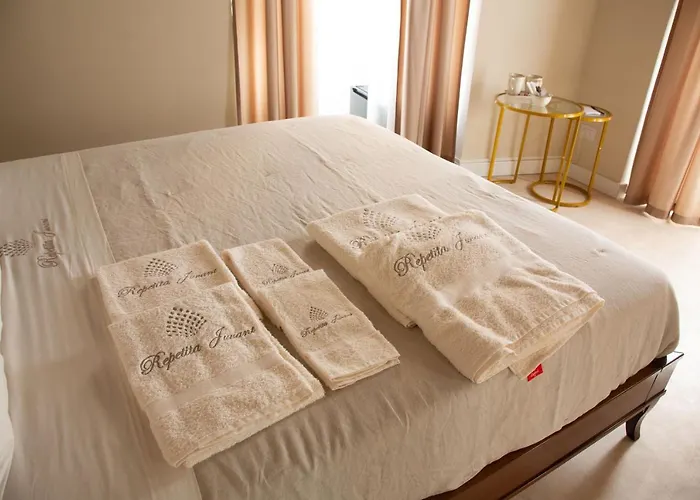 Repetita Juvant 4* Rome